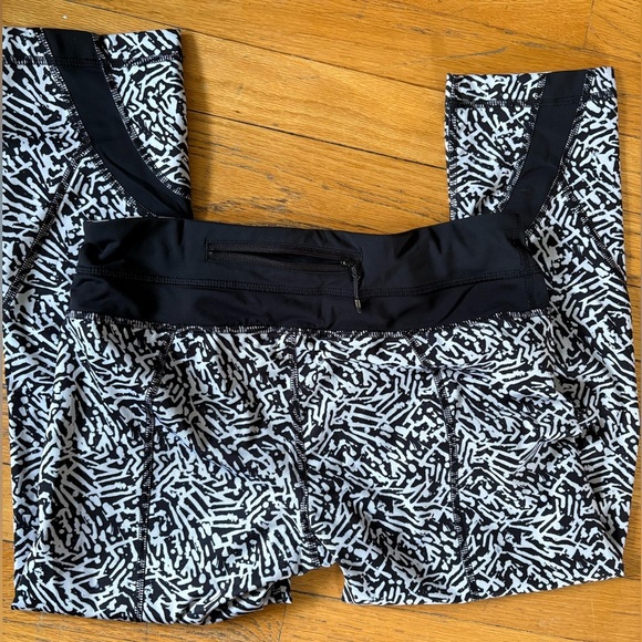 Lululemon crop leggings - Picture 5 of 7
